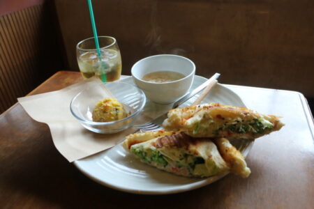 ホットサンドレストランねこ