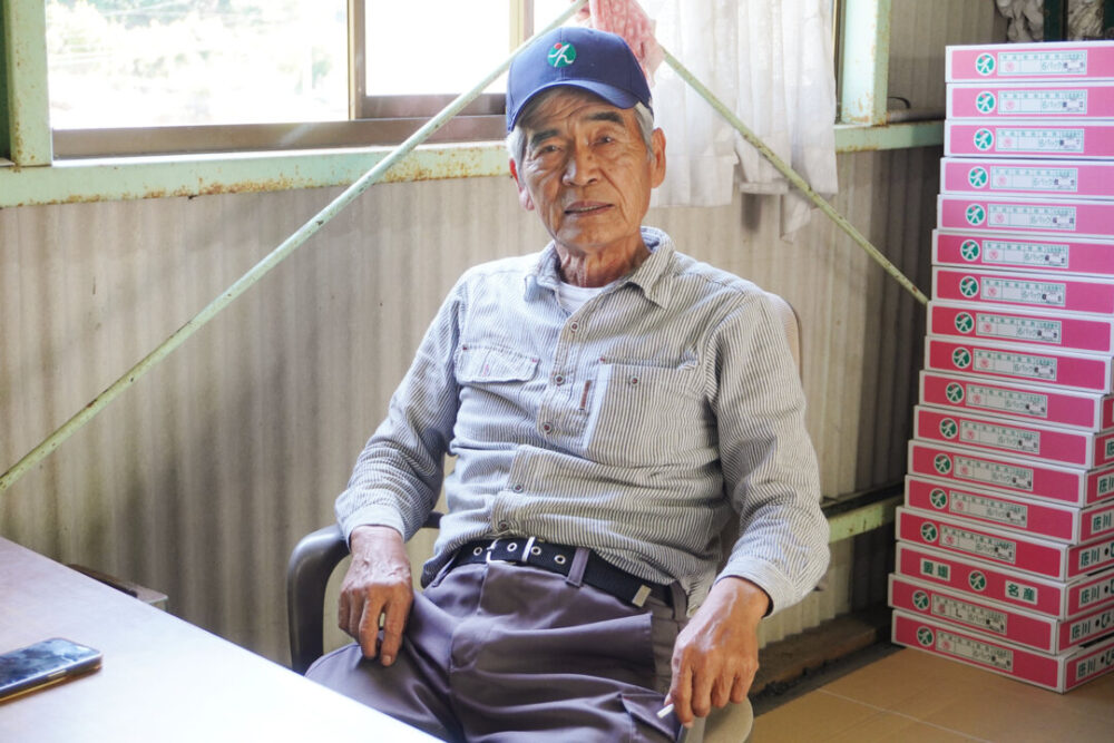 急斜面に実る初夏の味。伊予市・唐川地区で続く唐川びわづくり 急斜面に実る初夏の味。伊予市・唐川地区で続く唐川びわづくり